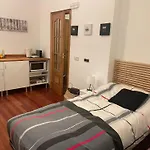 Las 5 Bes- Estudio bed&breakfast